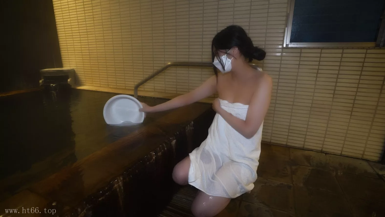 温泉女子りり莉莉 [已更58V]